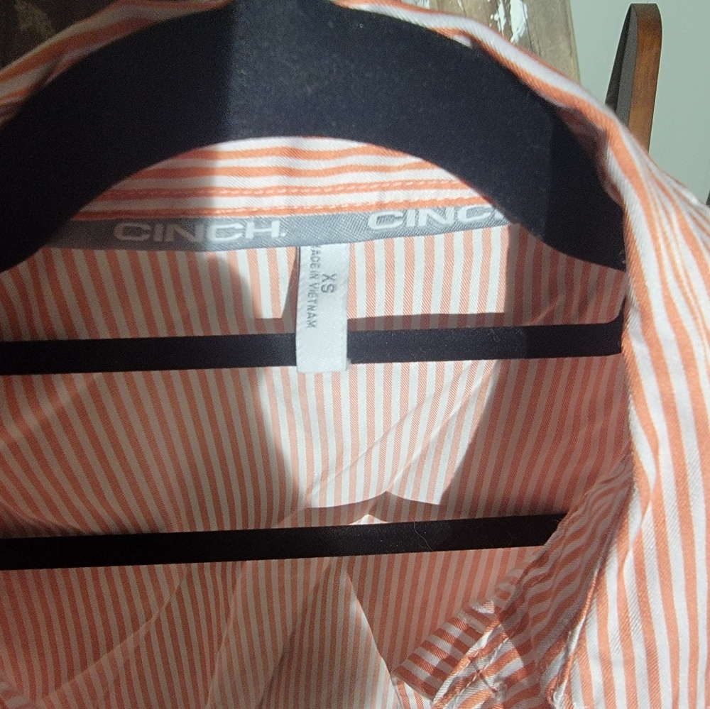 Cinch Button Down - Picture 3 of 4